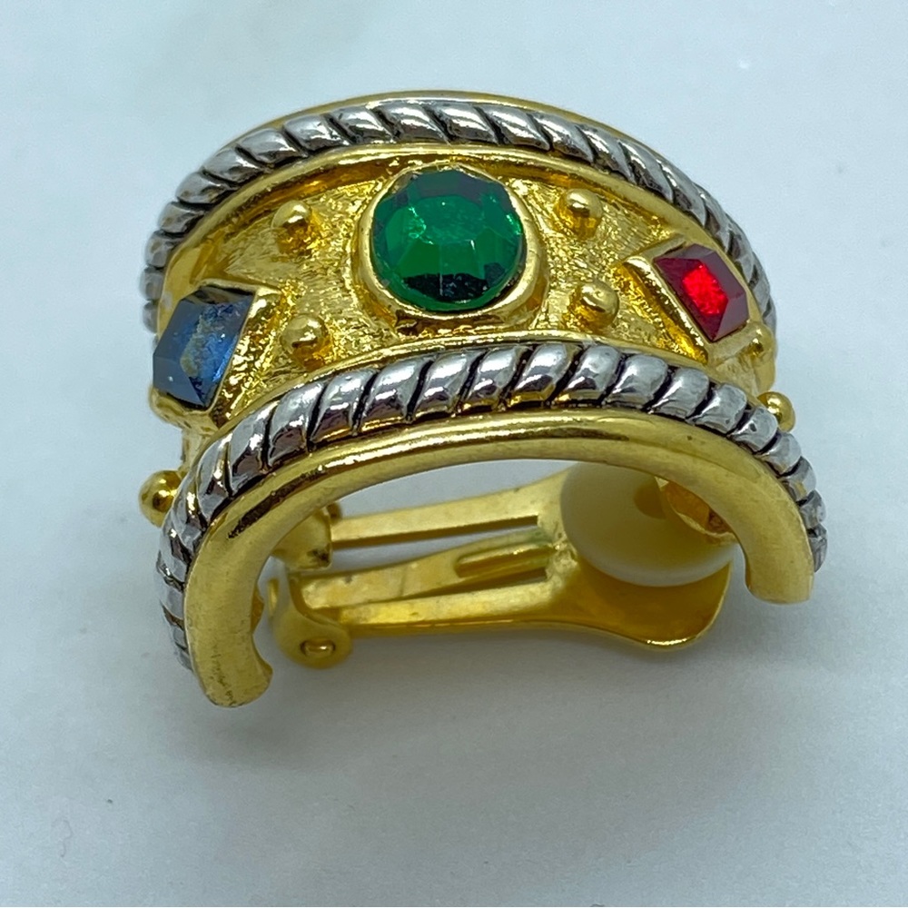 Vintage 80’s NWOT Emerald Sapphire Ruby Rhinestone Gold Tone Clip Earrings - Picture 4 of 8
